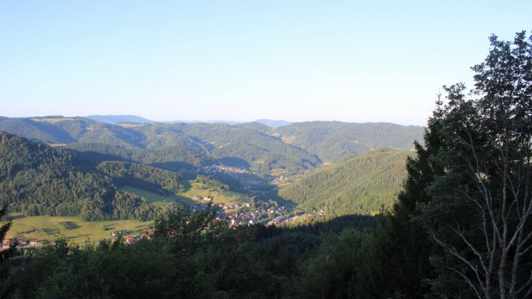 Dieses Bild zeigt eine Webcam-Aufnahme vom Achertal, aufgenommen am Mittwoch, den 22.07.2026 um 07:10 Uhr. Die Temperatur betrug 15.2°C.