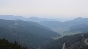 Dieses Bild zeigt eine Webcam-Aufnahme vom Achertal, aufgenommen am Samstag, den 21.03.2026 um 12:00 Uhr. Die Temperatur betrug 5.1°C.