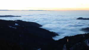 Dieses Bild zeigt eine Webcam-Aufnahme vom Achertal, aufgenommen am Samstag, den 22.11.2025 um 17:20 Uhr. Die Temperatur betrug -4.1°C.