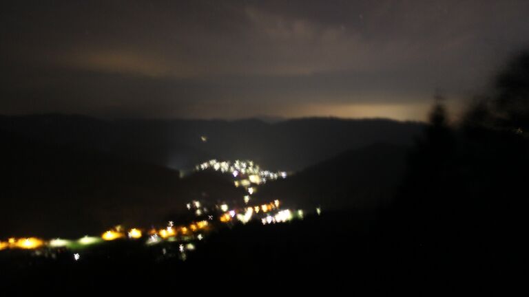 Dieses Bild zeigt eine Webcam-Aufnahme vom Achertal, aufgenommen am Dienstag, den 20.10.2026 um 02:00 Uhr. Die Temperatur betrug 8.4°C.