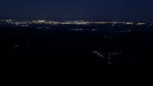 Dieses Bild zeigt eine Webcam-Aufnahme vom Achertal, aufgenommen am Sonntag, den 05.04.2026 um 06:00 Uhr. Die Temperatur betrug 9.8°C.