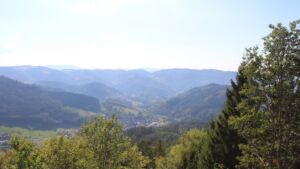 Dieses Bild zeigt eine Webcam-Aufnahme vom Achertal, aufgenommen am Dienstag, den 06.10.2026 um 14:50 Uhr. Die Temperatur betrug 23.6°C.