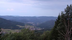 Dieses Bild zeigt eine Webcam-Aufnahme vom Achertal, aufgenommen am Mittwoch, den 15.07.2026 um 05:30 Uhr. Die Temperatur betrug 22.5°C.