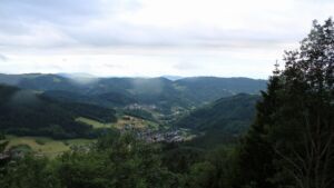 Dieses Bild zeigt eine Webcam-Aufnahme vom Achertal, aufgenommen am Freitag, den 05.06.2026 um 06:50 Uhr. Die Temperatur betrug 8.8°C.