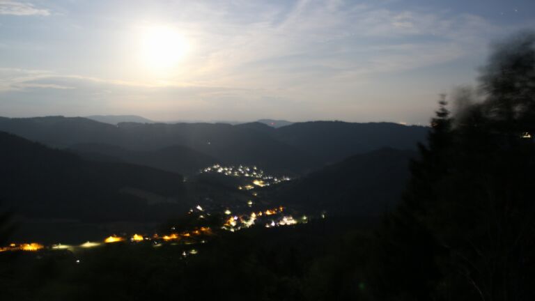 Dieses Bild zeigt eine Webcam-Aufnahme vom Achertal, aufgenommen am Dienstag, den 30.06.2026 um 03:40 Uhr. Die Temperatur betrug 19.3°C.