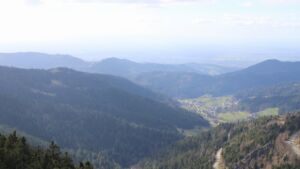 Dieses Bild zeigt eine Webcam-Aufnahme vom Achertal, aufgenommen am Donnerstag, den 12.03.2026 um 15:10 Uhr. Die Temperatur betrug 6.8°C.