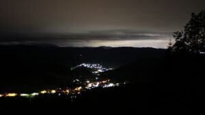 Dieses Bild zeigt eine Webcam-Aufnahme vom Achertal, aufgenommen am Freitag, den 15.05.2026 um 03:50 Uhr. Die Temperatur betrug 3.4°C.