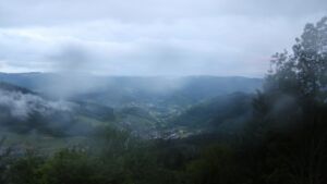 Dieses Bild zeigt eine Webcam-Aufnahme vom Achertal, aufgenommen am Mittwoch, den 20.05.2026 um 05:50 Uhr. Die Temperatur betrug 9.4°C.