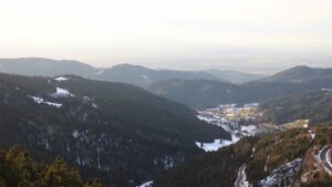 Dieses Bild zeigt eine Webcam-Aufnahme vom Achertal, aufgenommen am Dienstag, den 13.01.2026 um 16:10 Uhr. Die Temperatur betrug 7.1°C.