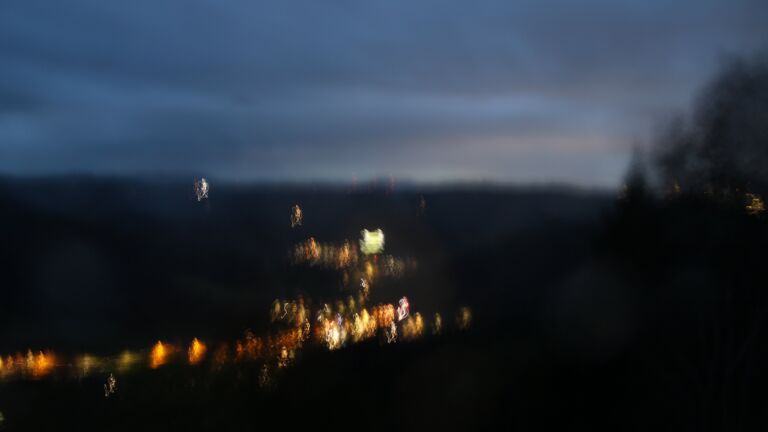 Dieses Bild zeigt eine Webcam-Aufnahme vom Achertal, aufgenommen am Freitag, den 23.10.2026 um 19:00 Uhr. Die Temperatur betrug 7.7°C.