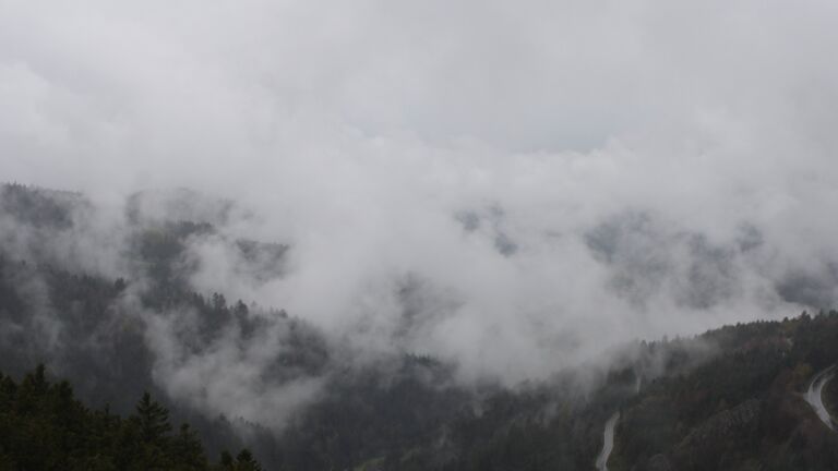 Dieses Bild zeigt eine Webcam-Aufnahme vom Achertal, aufgenommen am Sonntag, den 12.04.2026 um 16:10 Uhr. Die Temperatur betrug 2.8°C.