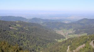 Dieses Bild zeigt eine Webcam-Aufnahme vom Achertal, aufgenommen am Donnerstag, den 30.04.2026 um 09:30 Uhr. Die Temperatur betrug 5°C.