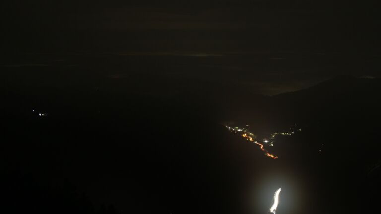 Dieses Bild zeigt eine Webcam-Aufnahme vom Achertal, aufgenommen am Freitag, den 26.09.2025 um 05:50 Uhr. Die Temperatur betrug 4.6°C.