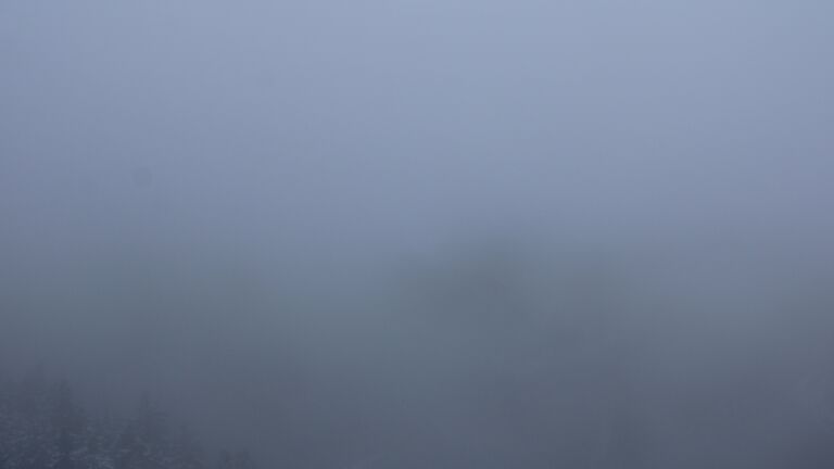 Dieses Bild zeigt eine Webcam-Aufnahme vom Achertal, aufgenommen am Montag, den 24.11.2025 um 14:40 Uhr. Die Temperatur betrug 0.3°C.