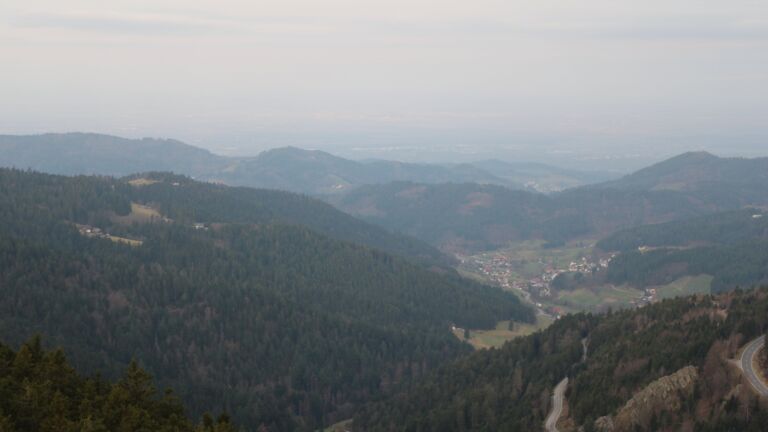 Dieses Bild zeigt eine Webcam-Aufnahme vom Achertal, aufgenommen am Samstag, den 28.02.2026 um 07:30 Uhr. Die Temperatur betrug 5.3°C.