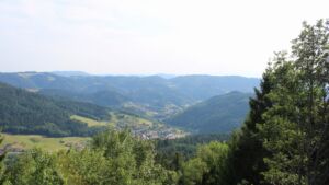 Dieses Bild zeigt eine Webcam-Aufnahme vom Achertal, aufgenommen am Dienstag, den 14.07.2026 um 18:10 Uhr. Die Temperatur betrug 32°C.