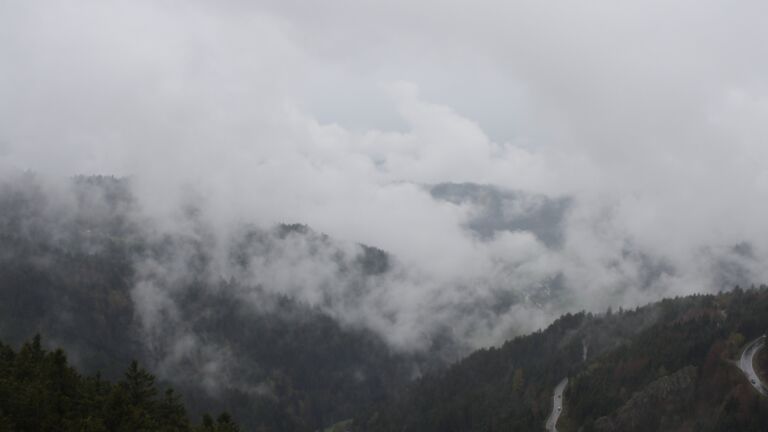 Dieses Bild zeigt eine Webcam-Aufnahme vom Achertal, aufgenommen am Sonntag, den 12.04.2026 um 15:40 Uhr. Die Temperatur betrug 3.2°C.