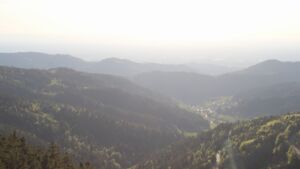 Dieses Bild zeigt eine Webcam-Aufnahme vom Achertal, aufgenommen am Sonntag, den 26.04.2026 um 19:20 Uhr. Die Temperatur betrug 12.8°C.