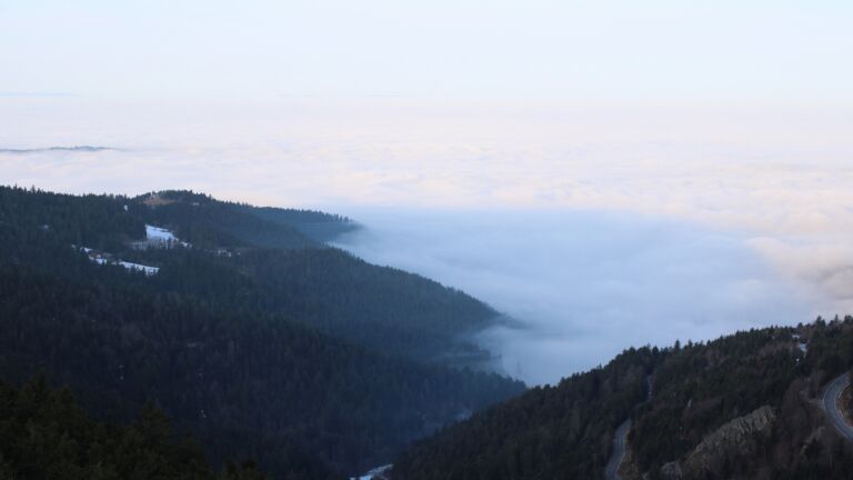 Dieses Bild zeigt eine Webcam-Aufnahme vom Achertal, aufgenommen am Sonntag, den 18.01.2026 um 09:10 Uhr. Die Temperatur betrug 7.1°C.