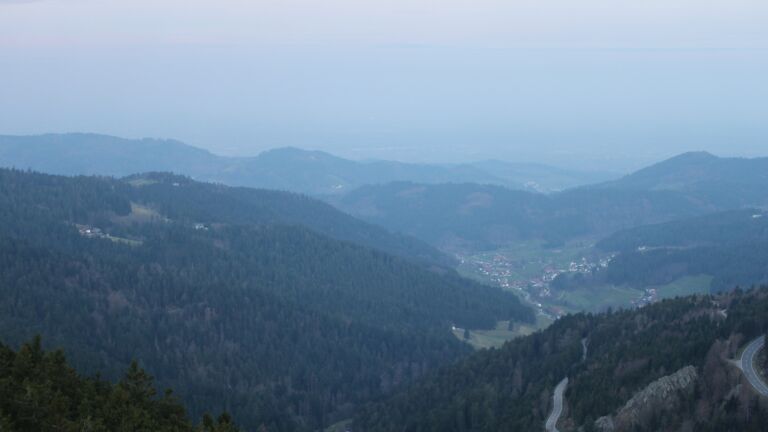 Dieses Bild zeigt eine Webcam-Aufnahme vom Achertal, aufgenommen am Mittwoch, den 25.03.2026 um 06:20 Uhr. Die Temperatur betrug 4.2°C.