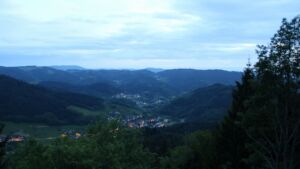 Dieses Bild zeigt eine Webcam-Aufnahme vom Achertal, aufgenommen am Samstag, den 16.05.2026 um 21:30 Uhr. Die Temperatur betrug 6.6°C.