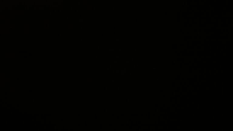 Dieses Bild zeigt eine Webcam-Aufnahme vom Achertal, aufgenommen am Sonntag, den 23.11.2025 um 23:00 Uhr. Die Temperatur betrug 0°C.