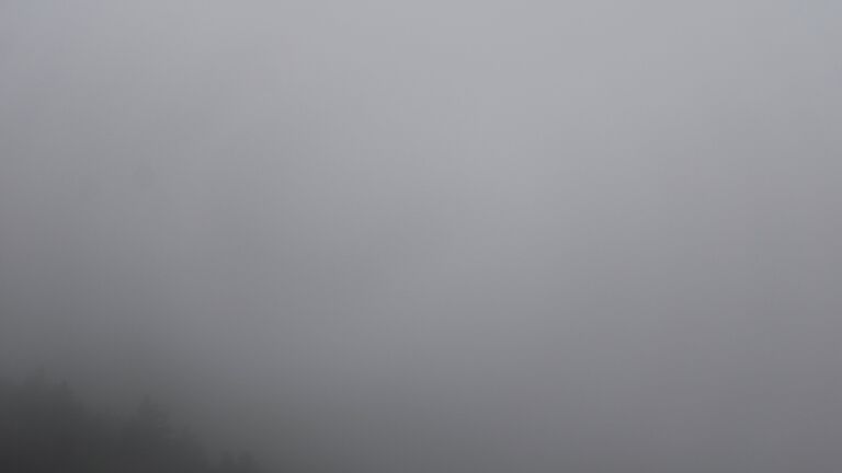 Dieses Bild zeigt eine Webcam-Aufnahme vom Achertal, aufgenommen am Samstag, den 25.10.2025 um 08:40 Uhr. Die Temperatur betrug 3.3°C.