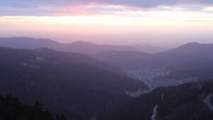 Dieses Bild zeigt eine Webcam-Aufnahme vom Achertal, aufgenommen am Dienstag, den 17.03.2026 um 18:40 Uhr. Die Temperatur betrug 3.1°C.