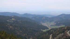 Dieses Bild zeigt eine Webcam-Aufnahme vom Achertal, aufgenommen am Donnerstag, den 16.04.2026 um 09:10 Uhr. Die Temperatur betrug 9°C.