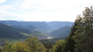 Dieses Bild zeigt eine Webcam-Aufnahme vom Achertal, aufgenommen am Freitag, den 16.10.2026 um 16:20 Uhr. Die Temperatur betrug 21.6°C.