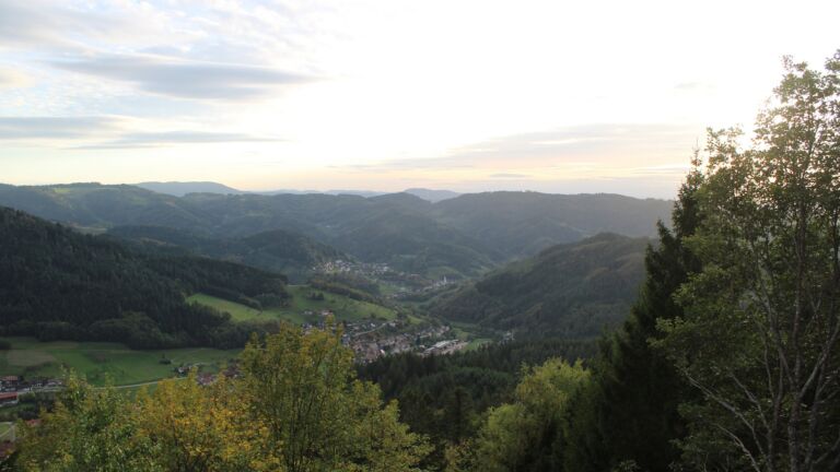 Dieses Bild zeigt eine Webcam-Aufnahme vom Achertal, aufgenommen am Donnerstag, den 22.10.2026 um 17:40 Uhr. Die Temperatur betrug 8.5°C.