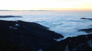 Dieses Bild zeigt eine Webcam-Aufnahme vom Achertal, aufgenommen am Samstag, den 22.11.2025 um 17:10 Uhr. Die Temperatur betrug -4°C.