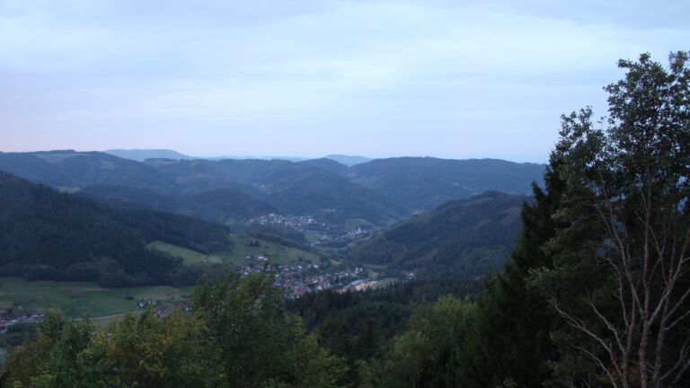 Dieses Bild zeigt eine Webcam-Aufnahme vom Achertal, aufgenommen am Donnerstag, den 01.10.2026 um 07:30 Uhr. Die Temperatur betrug 18.2°C.