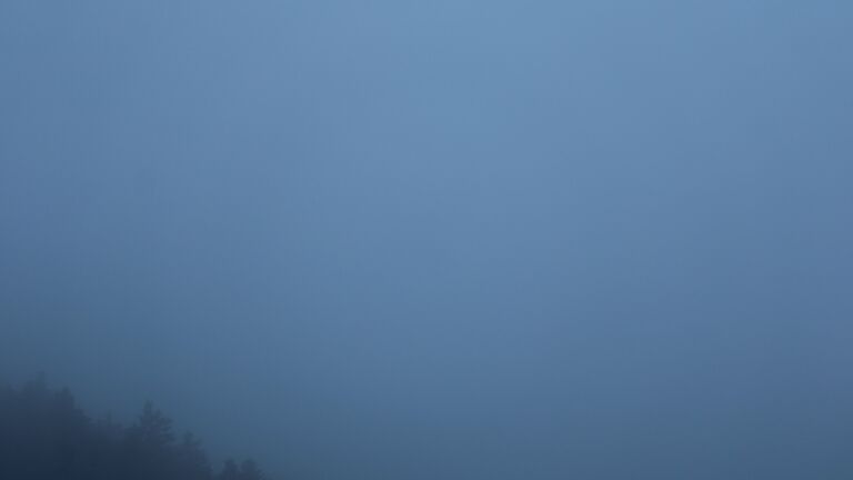 Dieses Bild zeigt eine Webcam-Aufnahme vom Achertal, aufgenommen am Montag, den 28.07.2025 um 06:30 Uhr. Die Temperatur betrug 9.9°C.