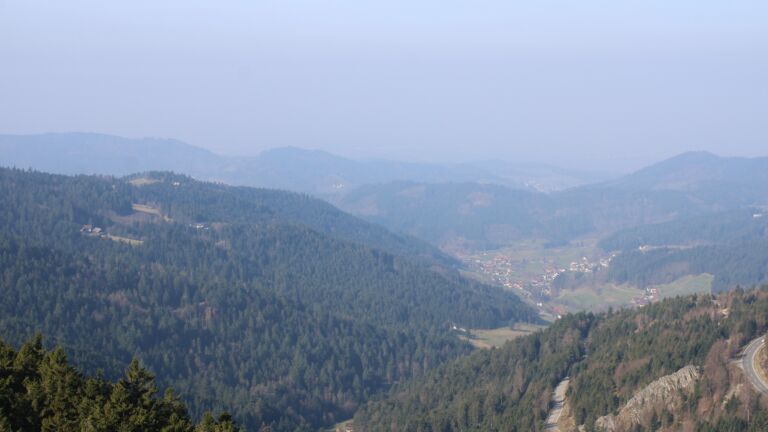 Dieses Bild zeigt eine Webcam-Aufnahme vom Achertal, aufgenommen am Sonntag, den 08.03.2026 um 10:20 Uhr. Die Temperatur betrug 11.2°C.