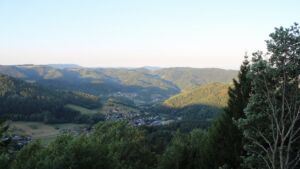 Dieses Bild zeigt eine Webcam-Aufnahme vom Achertal, aufgenommen am Mittwoch, den 12.08.2026 um 07:10 Uhr. Die Temperatur betrug 20.5°C.