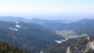 Dieses Bild zeigt eine Webcam-Aufnahme vom Achertal, aufgenommen am Donnerstag, den 02.04.2026 um 15:50 Uhr. Die Temperatur betrug 6.5°C.