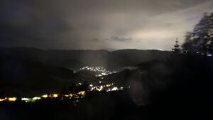 Dieses Bild zeigt eine Webcam-Aufnahme vom Achertal, aufgenommen am Freitag, den 05.06.2026 um 01:30 Uhr. Die Temperatur betrug 10.1°C.