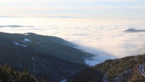 Dieses Bild zeigt eine Webcam-Aufnahme vom Achertal, aufgenommen am Samstag, den 22.11.2025 um 15:50 Uhr. Die Temperatur betrug -3.2°C.