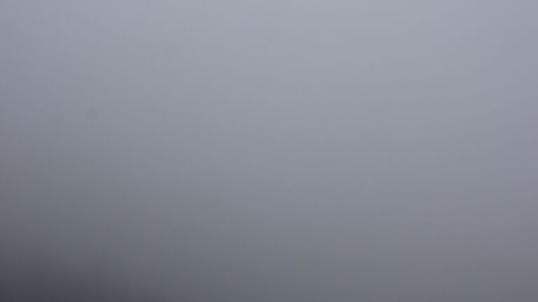 Dieses Bild zeigt eine Webcam-Aufnahme vom Achertal, aufgenommen am Montag, den 08.12.2025 um 11:00 Uhr. Die Temperatur betrug 7.9°C.