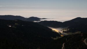 Dieses Bild zeigt eine Webcam-Aufnahme vom Achertal, aufgenommen am Samstag, den 08.11.2025 um 05:30 Uhr. Die Temperatur betrug 6.9°C.