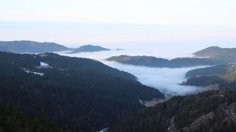 Dieses Bild zeigt eine Webcam-Aufnahme vom Achertal, aufgenommen am Donnerstag, den 22.01.2026 um 09:00 Uhr. Die Temperatur betrug 5.4°C.