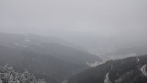 Dieses Bild zeigt eine Webcam-Aufnahme vom Achertal, aufgenommen am Mittwoch, den 24.12.2025 um 12:30 Uhr. Die Temperatur betrug -5.2°C.