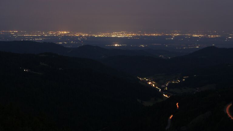 Dieses Bild zeigt eine Webcam-Aufnahme vom Achertal, aufgenommen am Montag, den 08.09.2025 um 06:10 Uhr. Die Temperatur betrug 16.1°C.