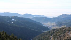 Dieses Bild zeigt eine Webcam-Aufnahme vom Achertal, aufgenommen am Donnerstag, den 22.01.2026 um 13:50 Uhr. Die Temperatur betrug 8°C.