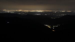 Dieses Bild zeigt eine Webcam-Aufnahme vom Achertal, aufgenommen am Donnerstag, den 16.04.2026 um 02:30 Uhr. Die Temperatur betrug 6°C.