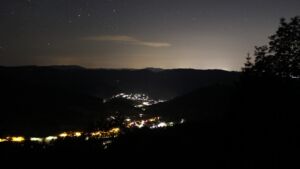Dieses Bild zeigt eine Webcam-Aufnahme vom Achertal, aufgenommen am Freitag, den 19.06.2026 um 02:00 Uhr. Die Temperatur betrug 25.6°C.