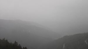 Dieses Bild zeigt eine Webcam-Aufnahme vom Achertal, aufgenommen am Sonntag, den 10.05.2026 um 18:30 Uhr. Die Temperatur betrug 8.8°C.