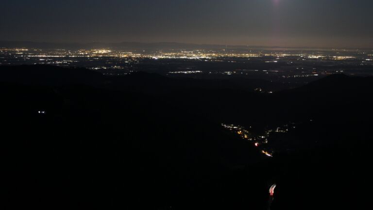 Dieses Bild zeigt eine Webcam-Aufnahme vom Achertal, aufgenommen am Montag, den 02.03.2026 um 06:00 Uhr. Die Temperatur betrug 4.8°C.