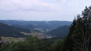 Dieses Bild zeigt eine Webcam-Aufnahme vom Achertal, aufgenommen am Mittwoch, den 15.07.2026 um 21:40 Uhr. Die Temperatur betrug 21.4°C.